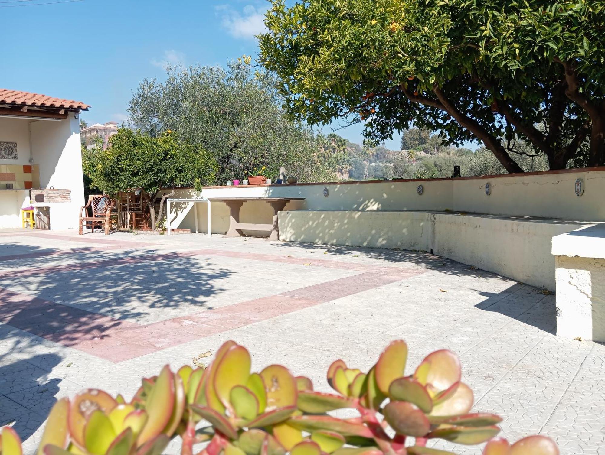 Ai Tre Desideri La Casita Aci Castello Exterior foto